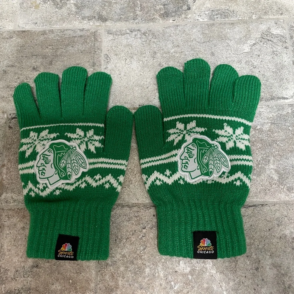 ❤️ CHICAGO BLACKHAWKS GREEN ADULT GLOVES NEW